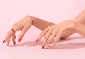 Perfekcyjny manicure hybrydowy w Kosmet Beauty Koszalin. Trwałe kolory i idealny połysk.