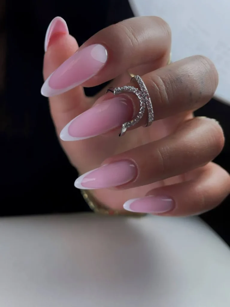 Manicure hybrydowy: realizacje specjalistek salonu Kosmet Beauty w Koszalinie