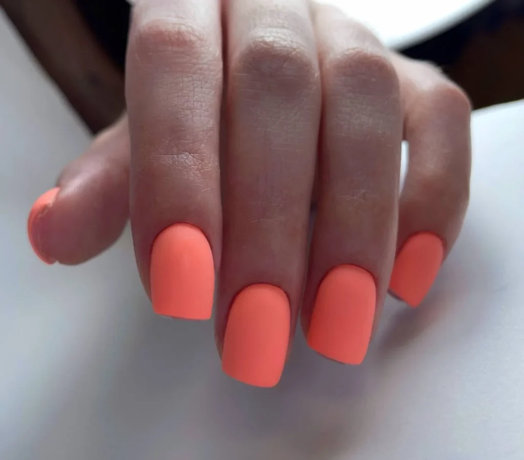 Manicure hybrydowy: realizacje specjalistek salonu Kosmet Beauty w Koszalinie