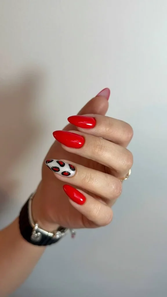 Manicure hybrydowy: realizacje specjalistek salonu Kosmet Beauty w Koszalinie