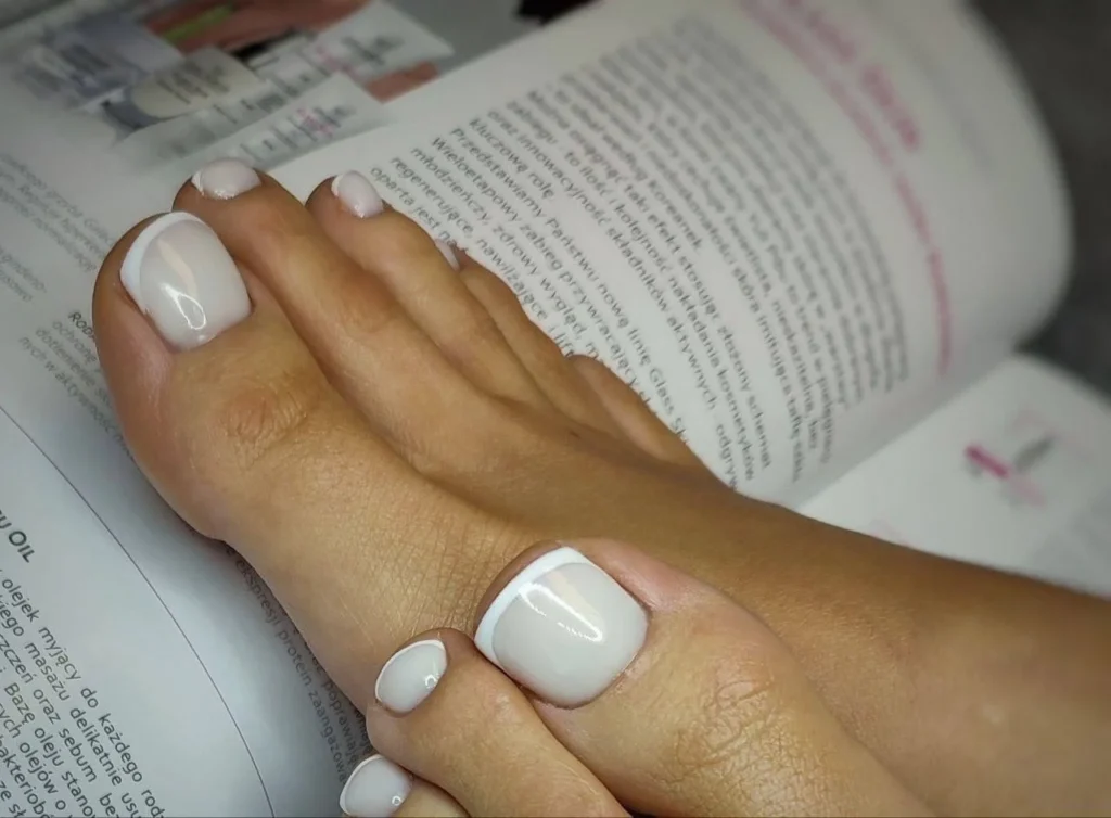 Pedicure: realizacje specjalistek salonu Kosmet Beauty w Koszalinie