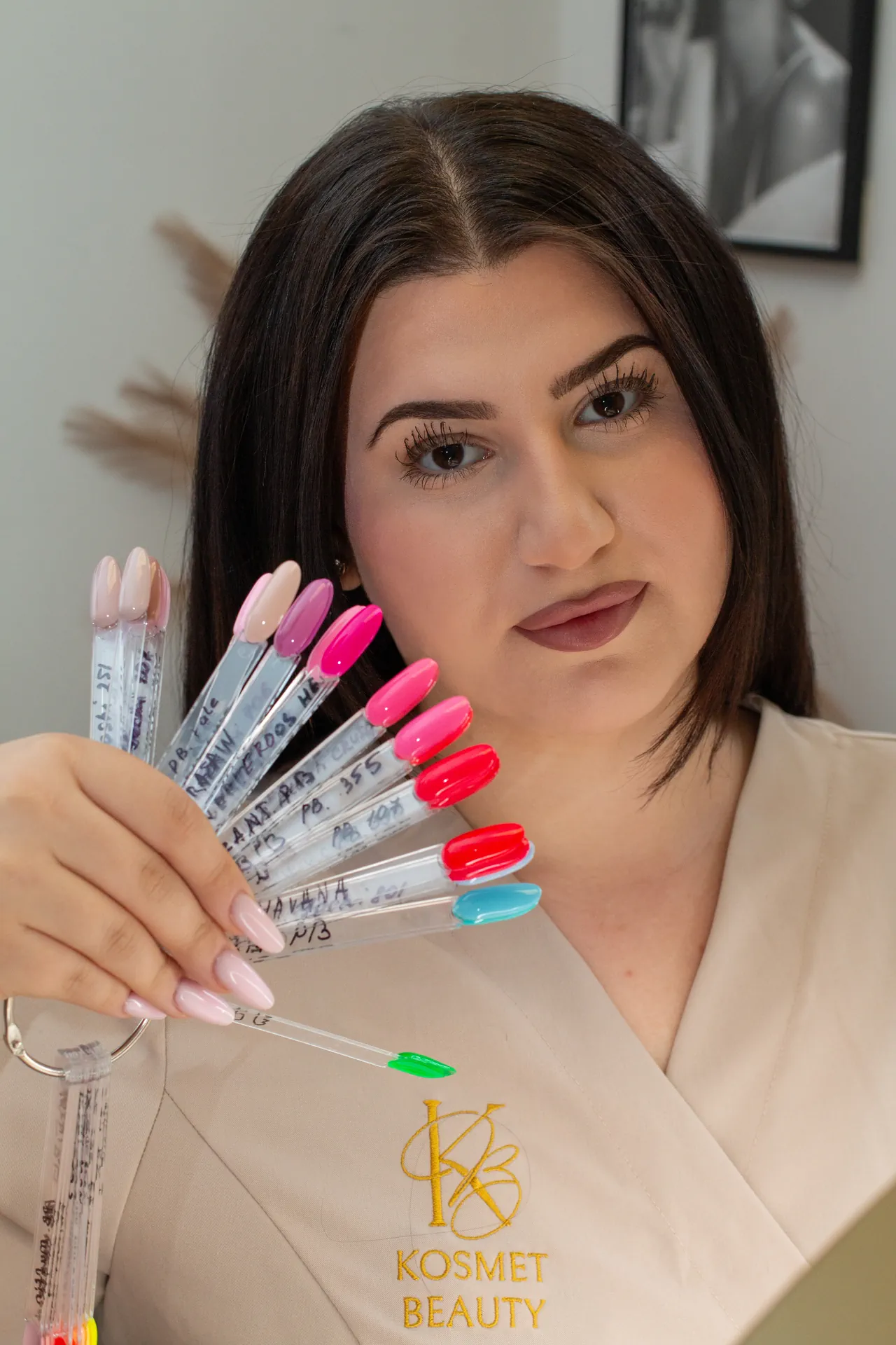 Manicure w Kosmet Beauty