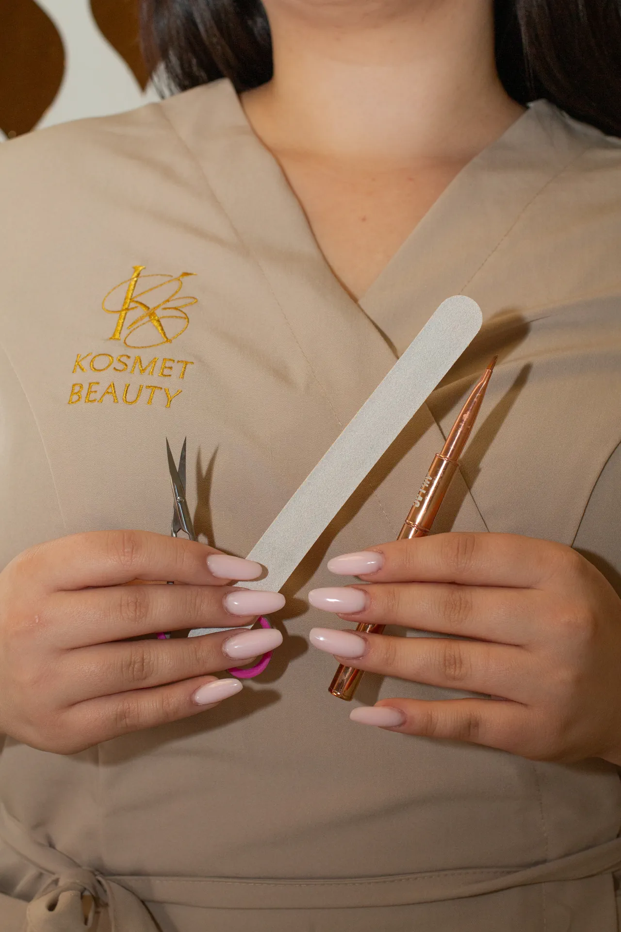 Manicure w Kosmet Beauty